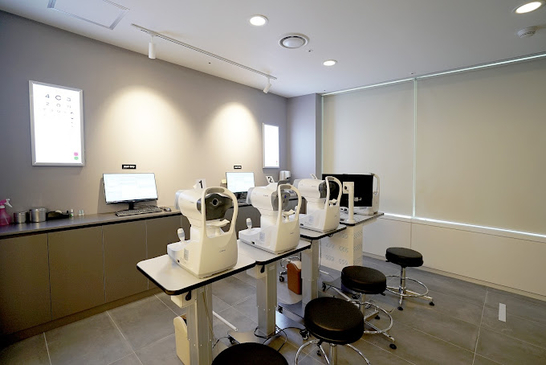 Slider image (8) BGN Eye Clinic